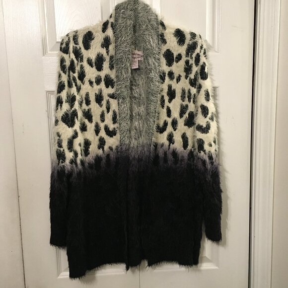 Oliver Animal Print Fuzzy Sweater Hombre - Picture 2 of 6